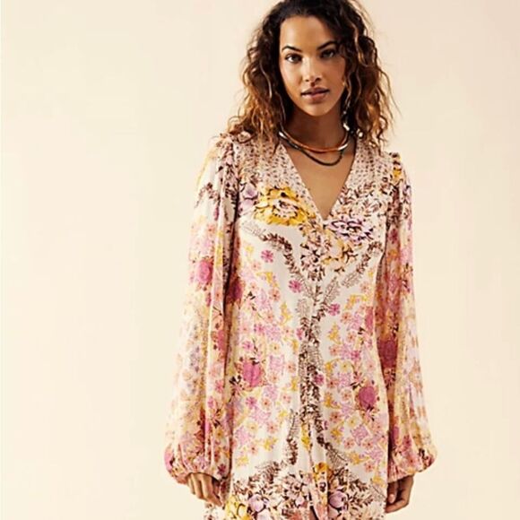New Free People
Maris Printed Midi Dress
Size XS
Retail $1… - Picture 2 of 13